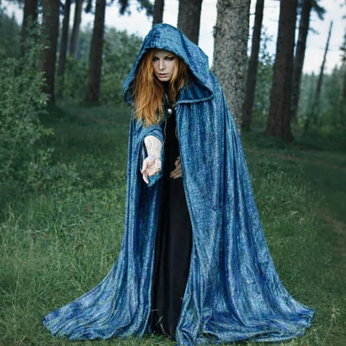 SSKHE 1PC Vampir Umhang mit Kapuze,Lange Cape,Vampir Kostüm für Halloween Weihnachten Karneval Kostüm, Weihnachten Erwachsener Unisex (Blau)