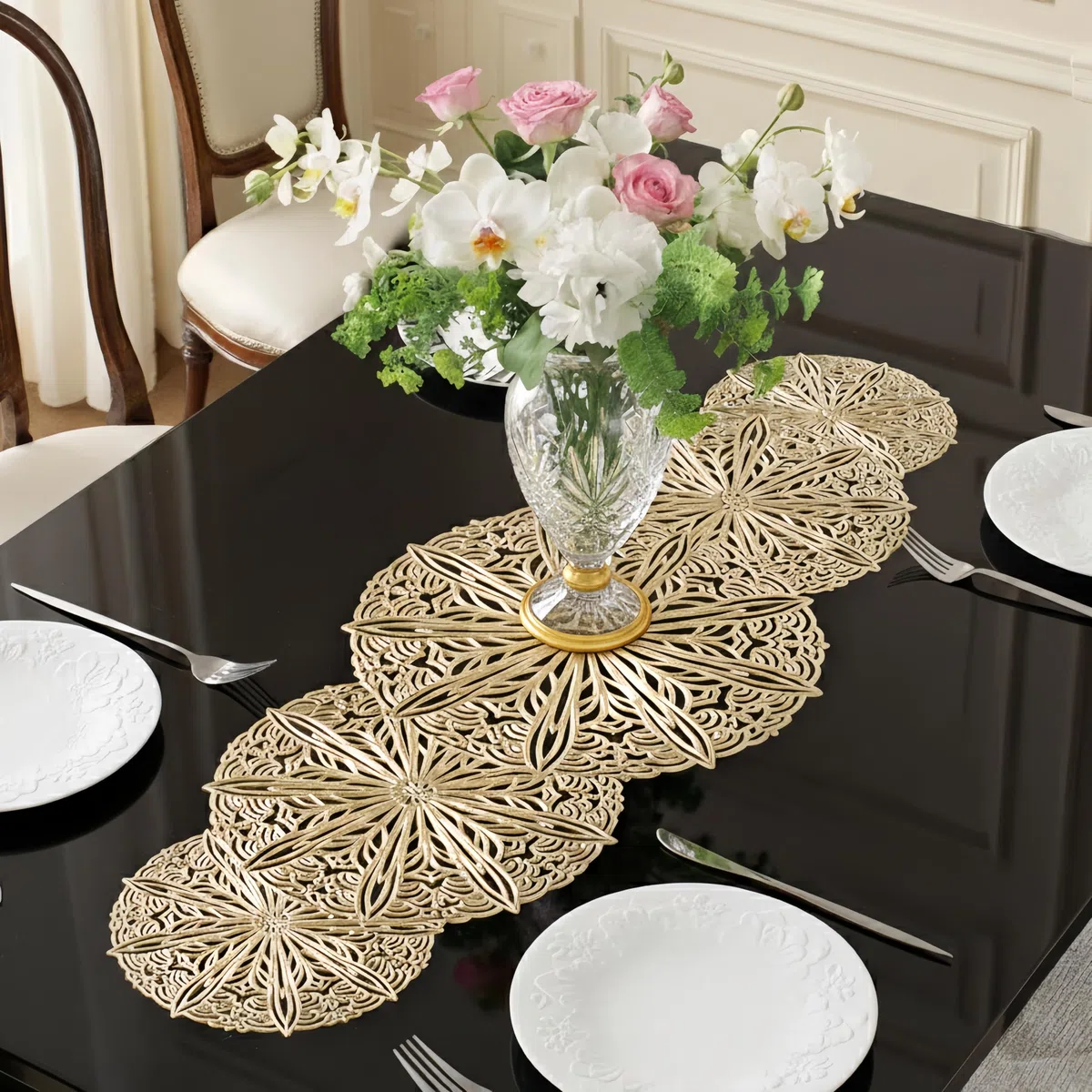 FAVE Tischläufer Gold 90 cm Kleiner Hitzebeständig Abwaschbar Outdoor Vinyl Tischläufer für Festtafel Hochzeit Geburtstag Party Dekoration (Goldene Kugeln)