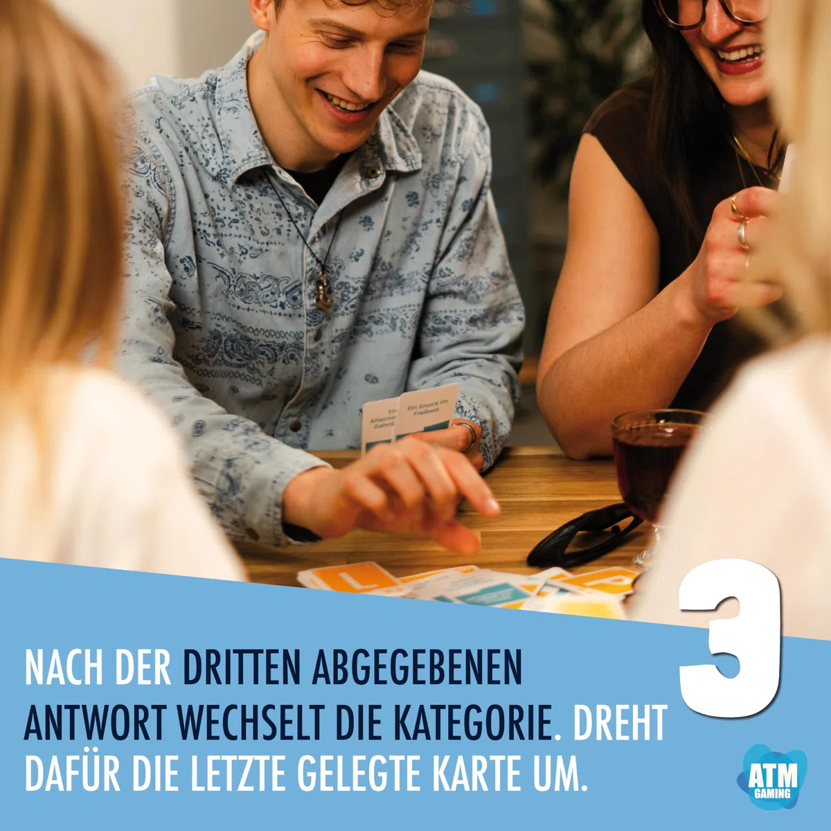 ATM Gaming QuickStop - Das Buchstaben-Duell - Familien-Edition - Kartenspiel für Kinder und Familien - Schnell und Verrückt - 2 bis 7 Spieler - Kartenspiel ab 7 Jahren - Familienspiel