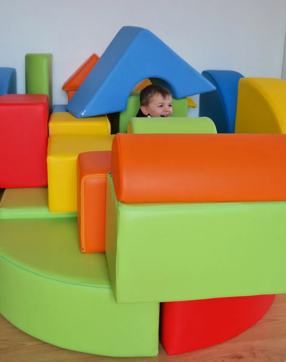 Velinda 15 Großbausteine Softbausteine Schaumstoffbausteine Bauklötze Schloss+Rad-Set (Farbe: gelb,grün,orange,hellblau)