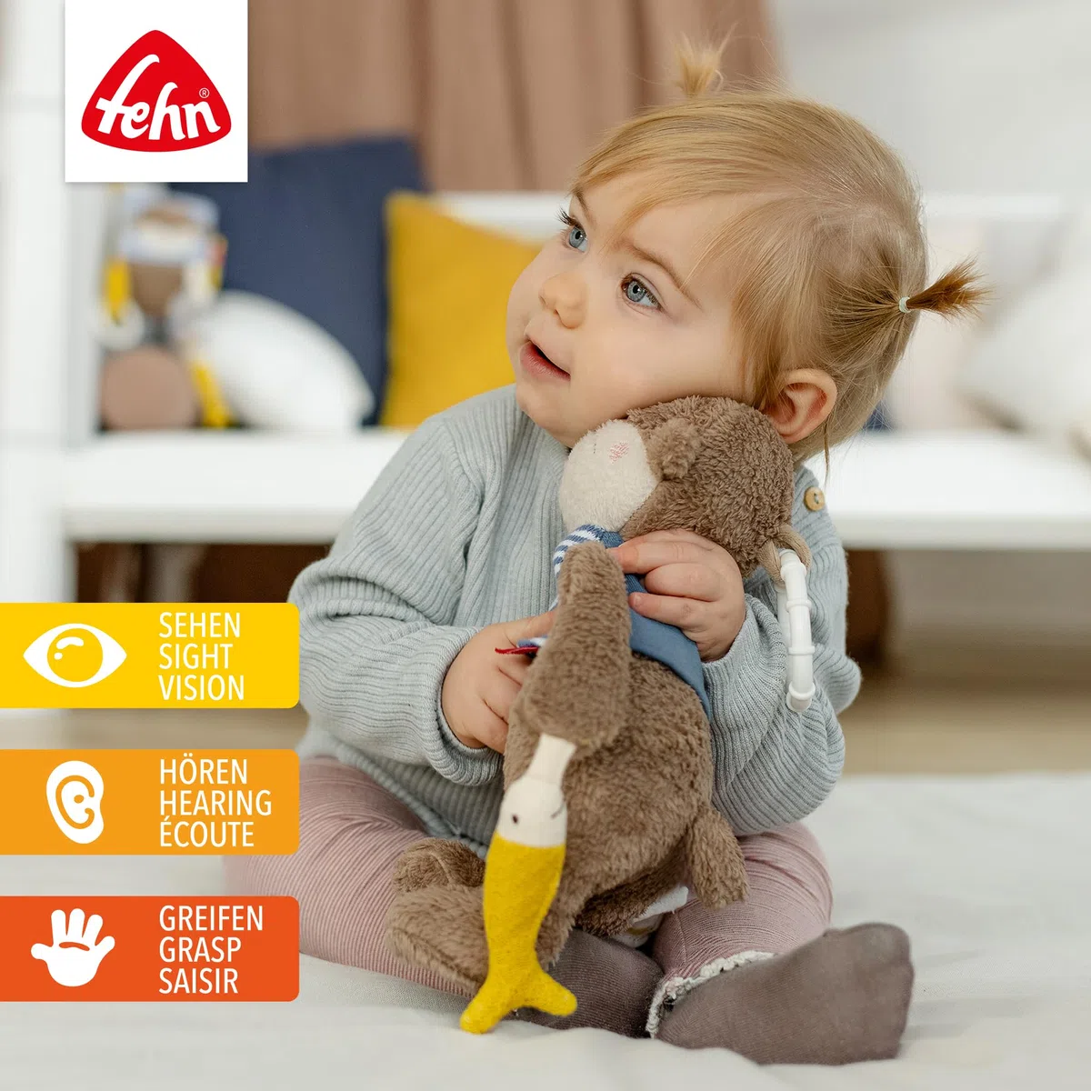 Fehn Activity-Otter Theo – Motorikspielzeug zum Aufhängen mit spannenden Anhängern zum Greifen und Geräusche erzeugen für Babys und Kleinkinder ab 0+ Monaten